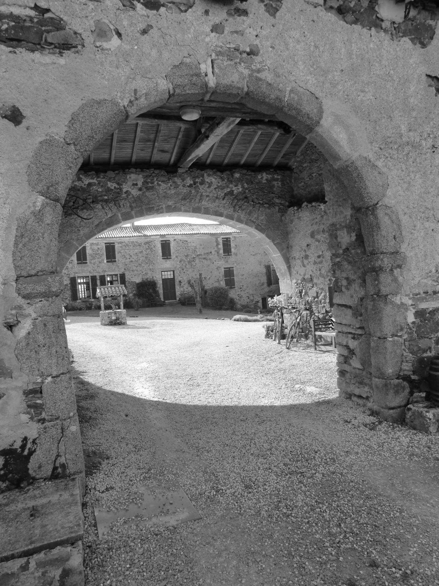 Chambre D'Hote Manoir De La Baudonniere Monsireigne Exteriör bild